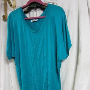 LOCK & LOVE EMERALD GREEN T-SHIRT, V NECK, LG, VERY SOFT AND VIBRANT COLOR